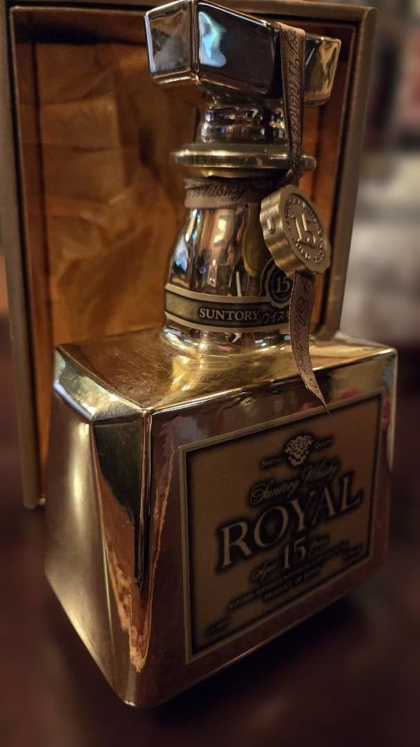 限定非売品　サントリー　ローヤル　プレミアム15年　ゴールド瓶　金色