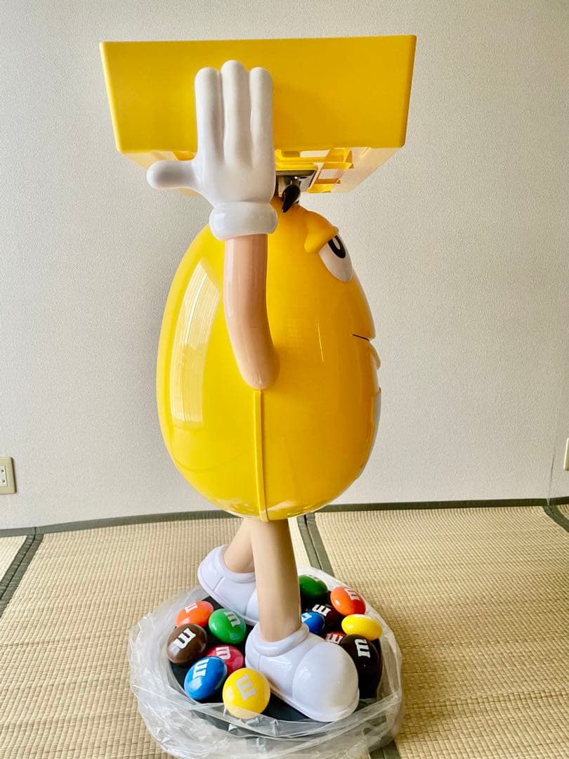 M&M's ストアディスプレイ イエロー