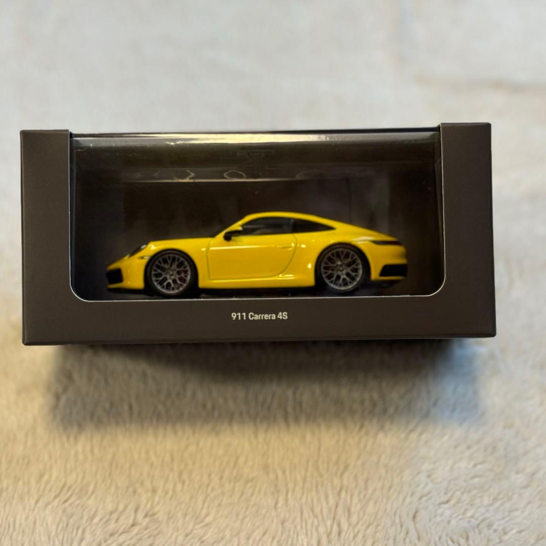 ミニチャンプス 1/43 ポルシェ 911 (992) Carrera 4S