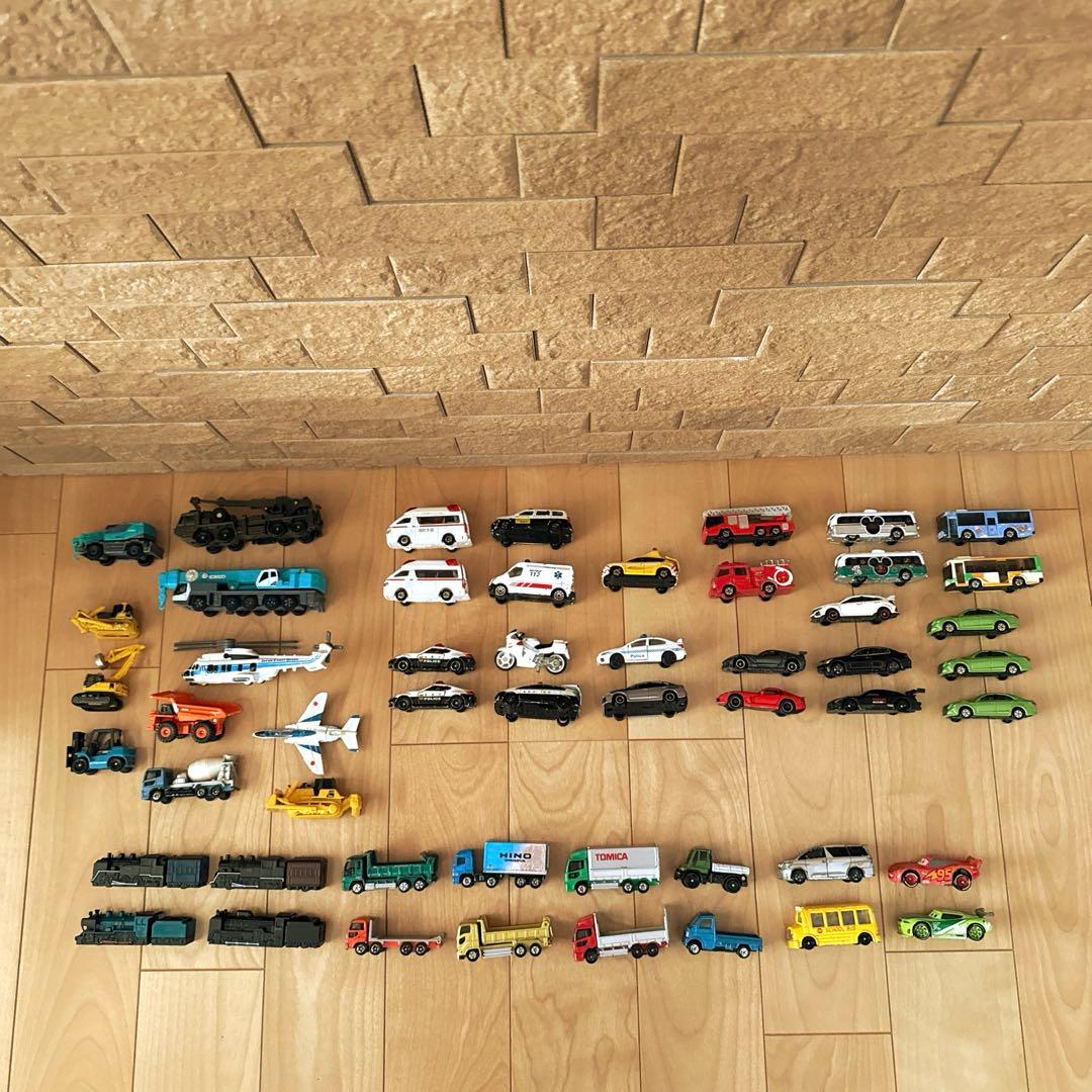 トミカ ミニカー まとめ売り 52台