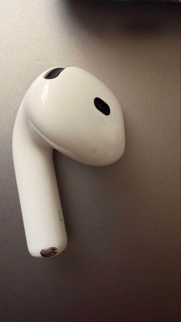 AirPods本体 ワイヤレス充電ケース付き