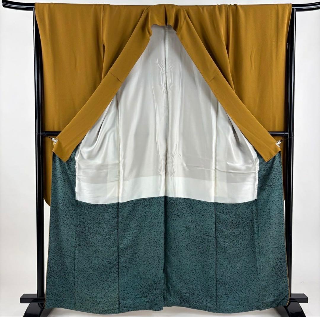 【きらきらストーンからし色無地振袖】