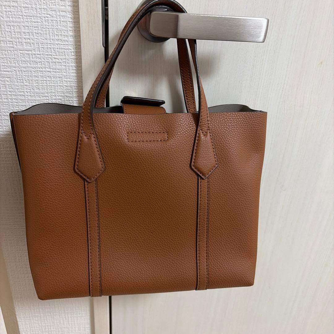 トリーバーチ　茶色　バッグ　ペリー　ブラウン　ハンドバッグ