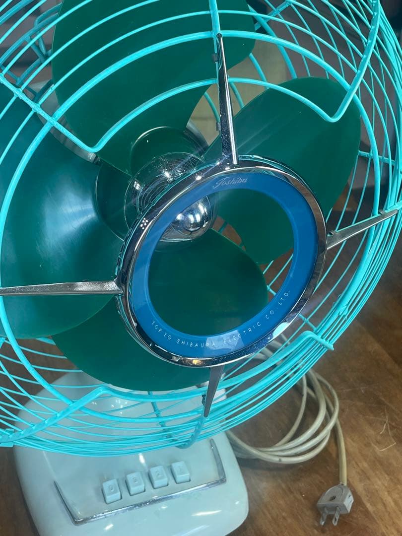 DarkGreenの涼しげな羽根 暑夏をecoに乗切る東芝扇風機　Grn2tne