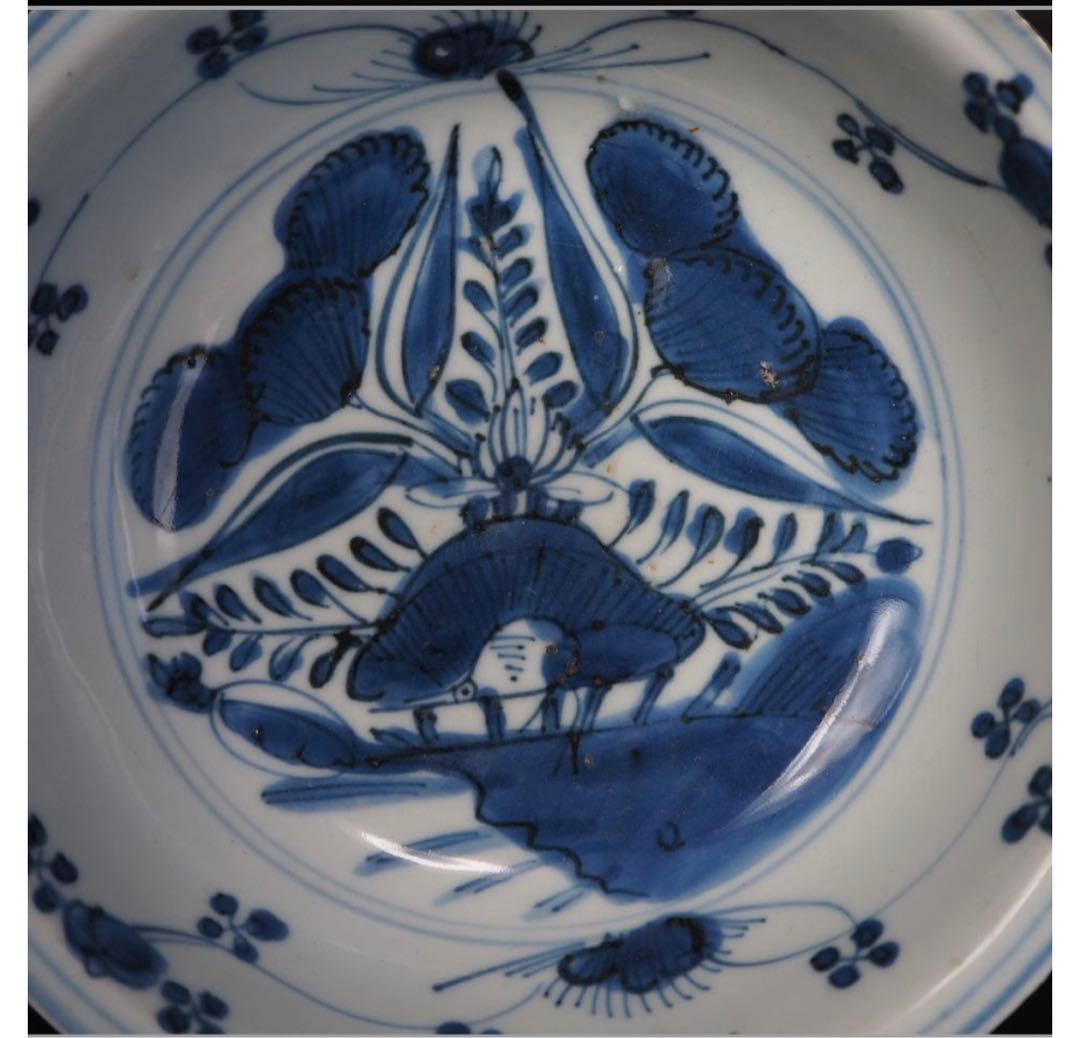送料無料　本物保証　明時代花草文青華平碗　径15ｃｍ　④