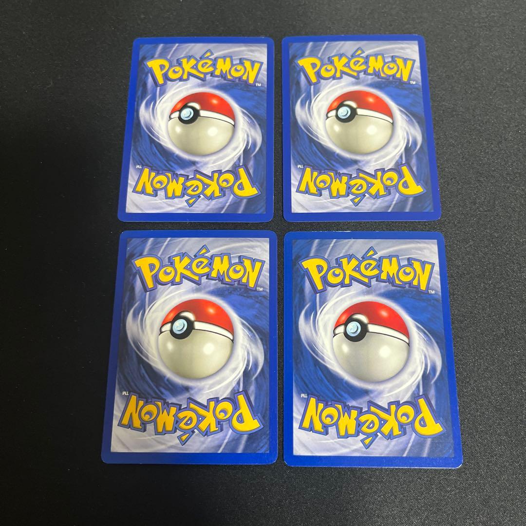 英語　海外版　ポケモンカード　シャードーレス　ピカチュウ　ミュウツー