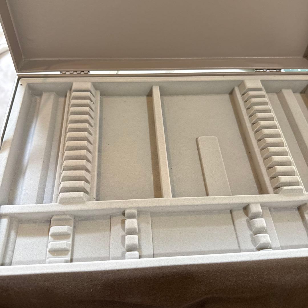 Christofle 仕切り付き収納ボックス