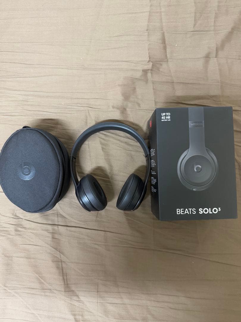 【最終値下げ】BEATS Solo3 WIRELESS ヘッドホン　黒