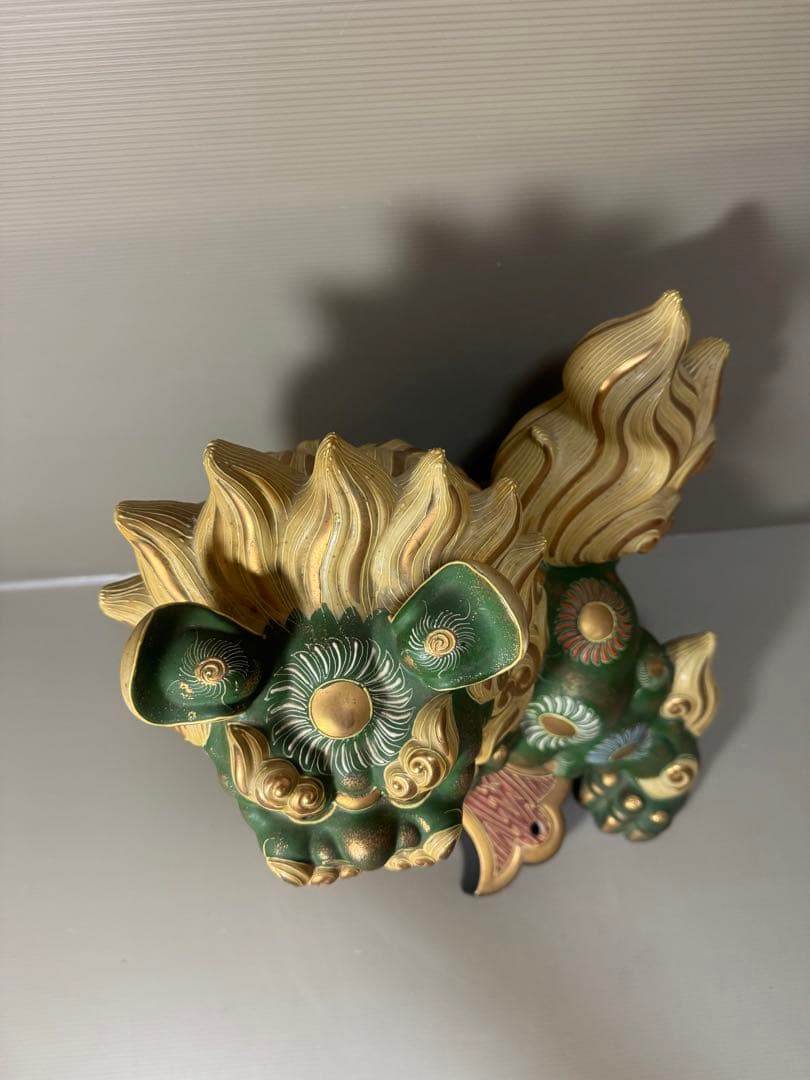 2153 九谷焼 玉乗り獅子 狛犬 置物 縁起物　緑彩
