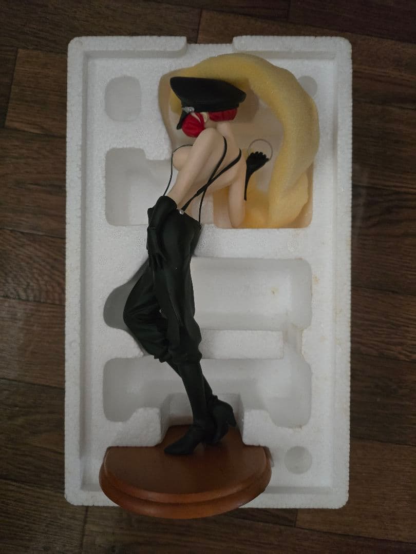 爆れつハンター ショコラ・ミス フィギュア