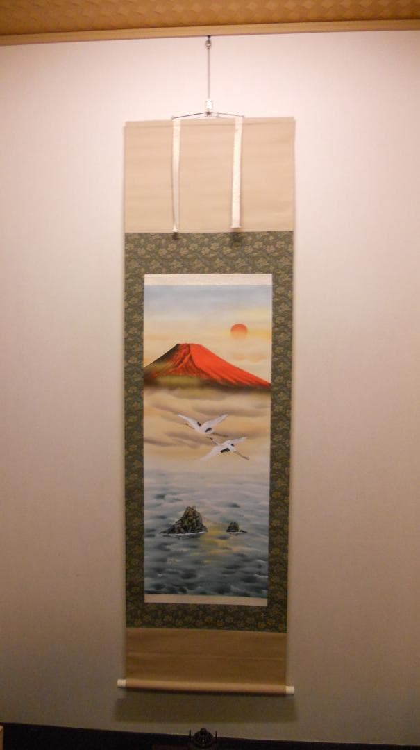 掛け軸 鉄堂 赤富士夫婦岩 絹本 希少 軸装 茶道具 掛軸 美品 です。