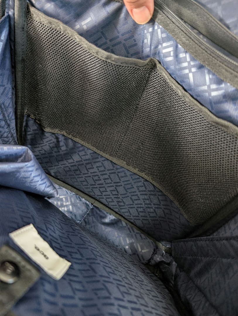 【極美品級】✨aceビジネスリュックB4　撥水軽量 定価28600円10％OFF