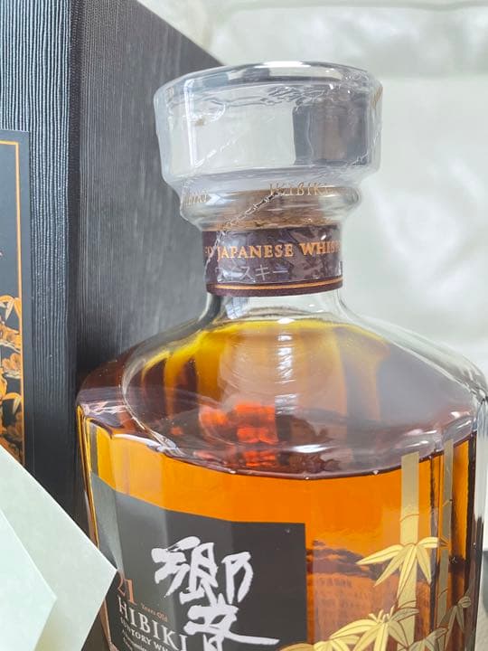 サントリーウィスキー響21年 意匠ボトル 花鳥風月　700ml