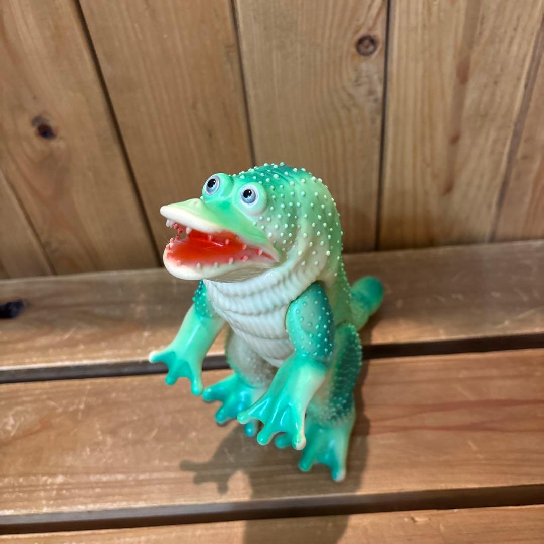 り*う様 ブルマァク ソフビ ガマクジラ