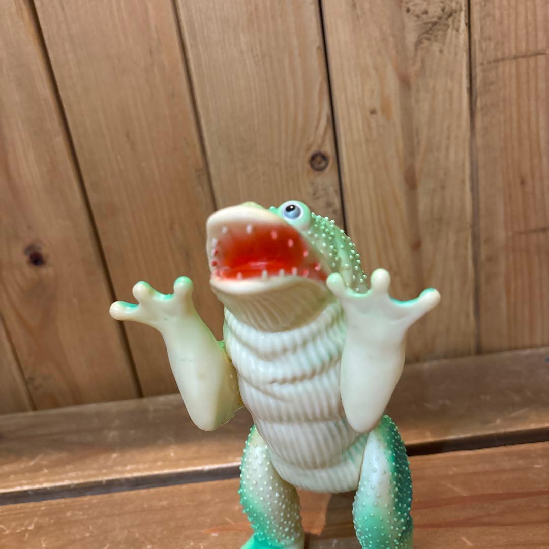 り*う様 ブルマァク ソフビ ガマクジラ