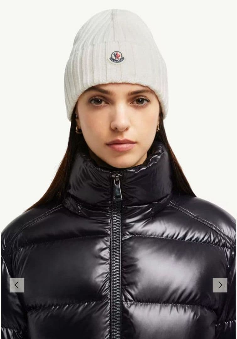美品 MONCLER ニットキャップ ビーニー シルクホワイト