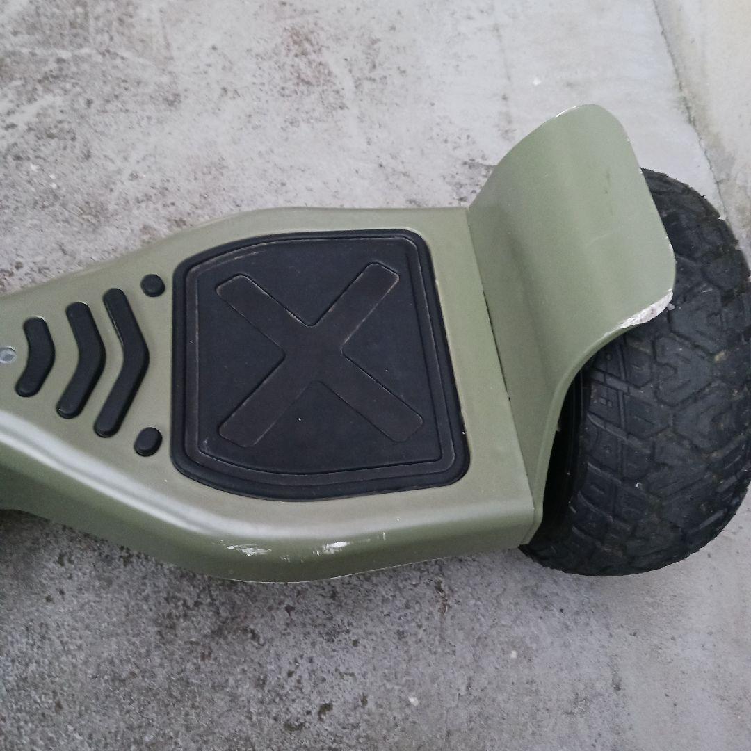 オリーブグリーン 電動スケボー　セグウェイ