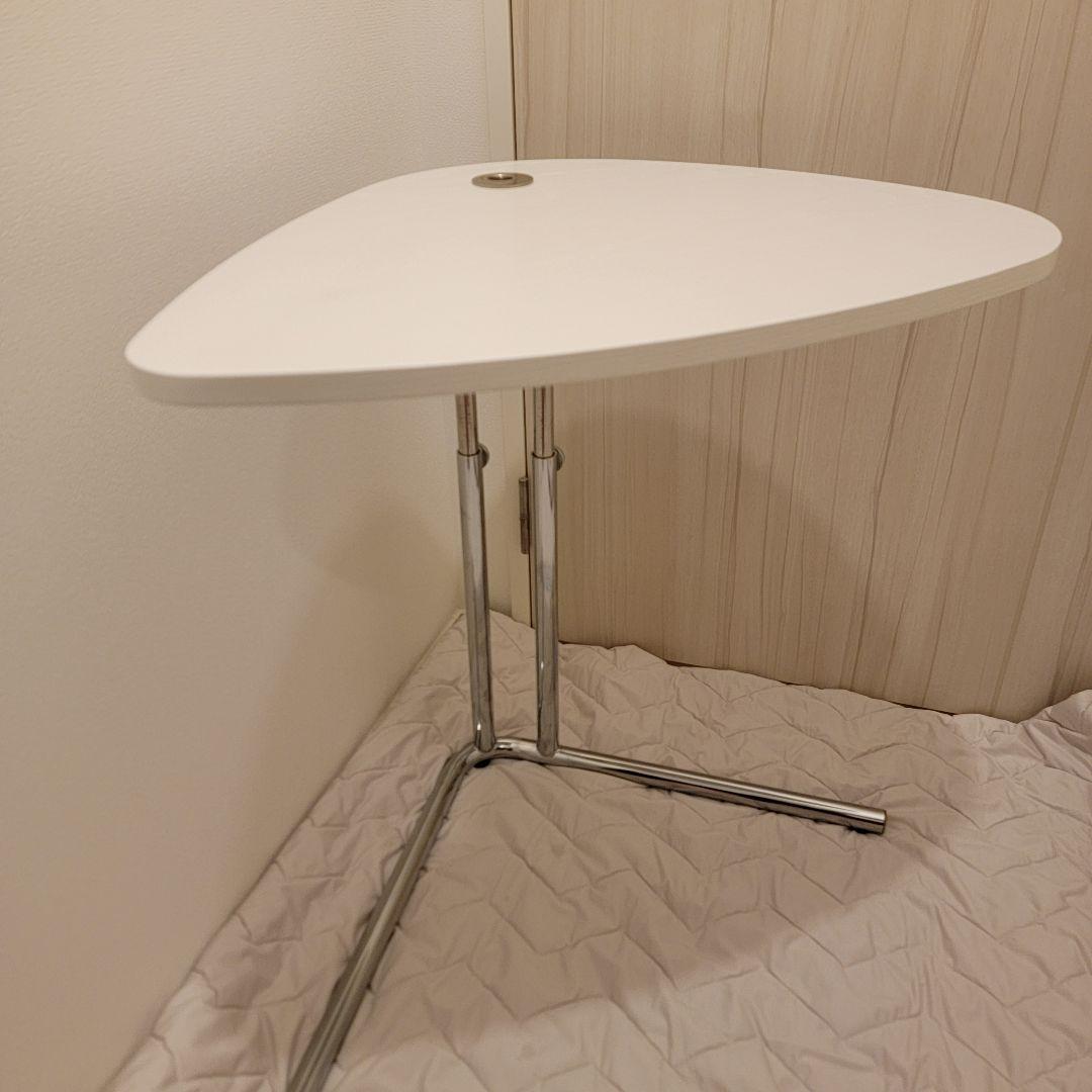 ACTUS アクタス TECTA テクタ K22 ホワイト三角形 サイドテーブル