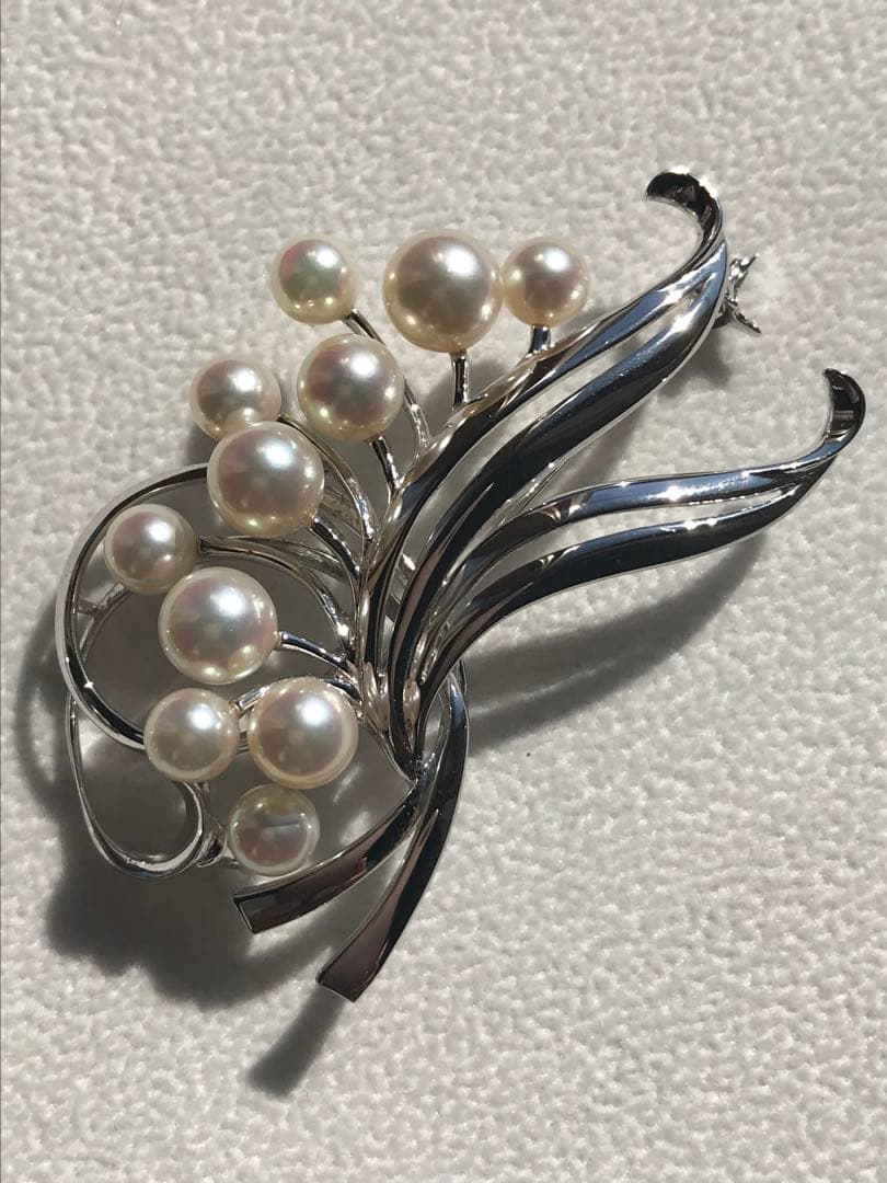 【特価！】MIKIMOTO 華やか　ゴージャス　AKOYA ブローチ
