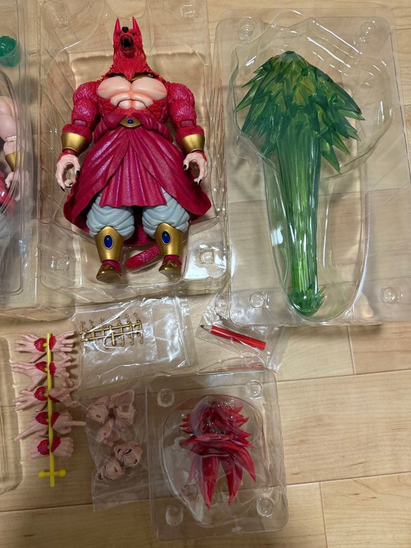 海外 ブロリー スーパーサイヤ人3 4ドラゴンボール S.Hフィギュアーツサイズ