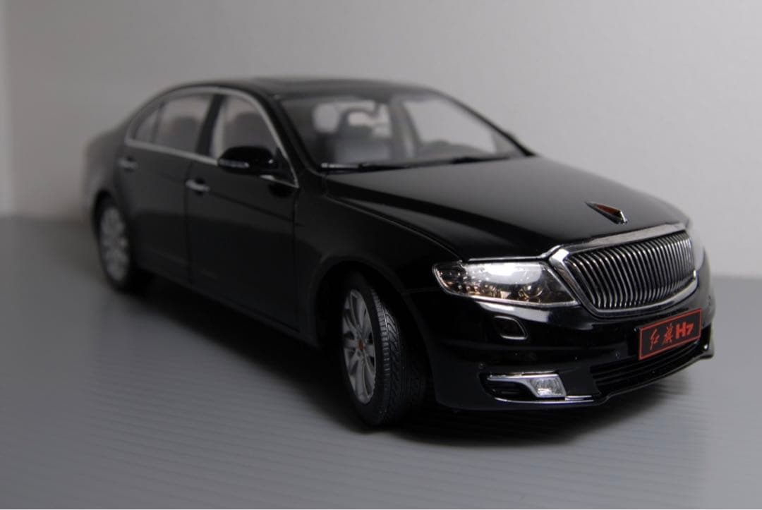 紅旗 H7 1/18 ミニカー 第一汽車 ホンチー