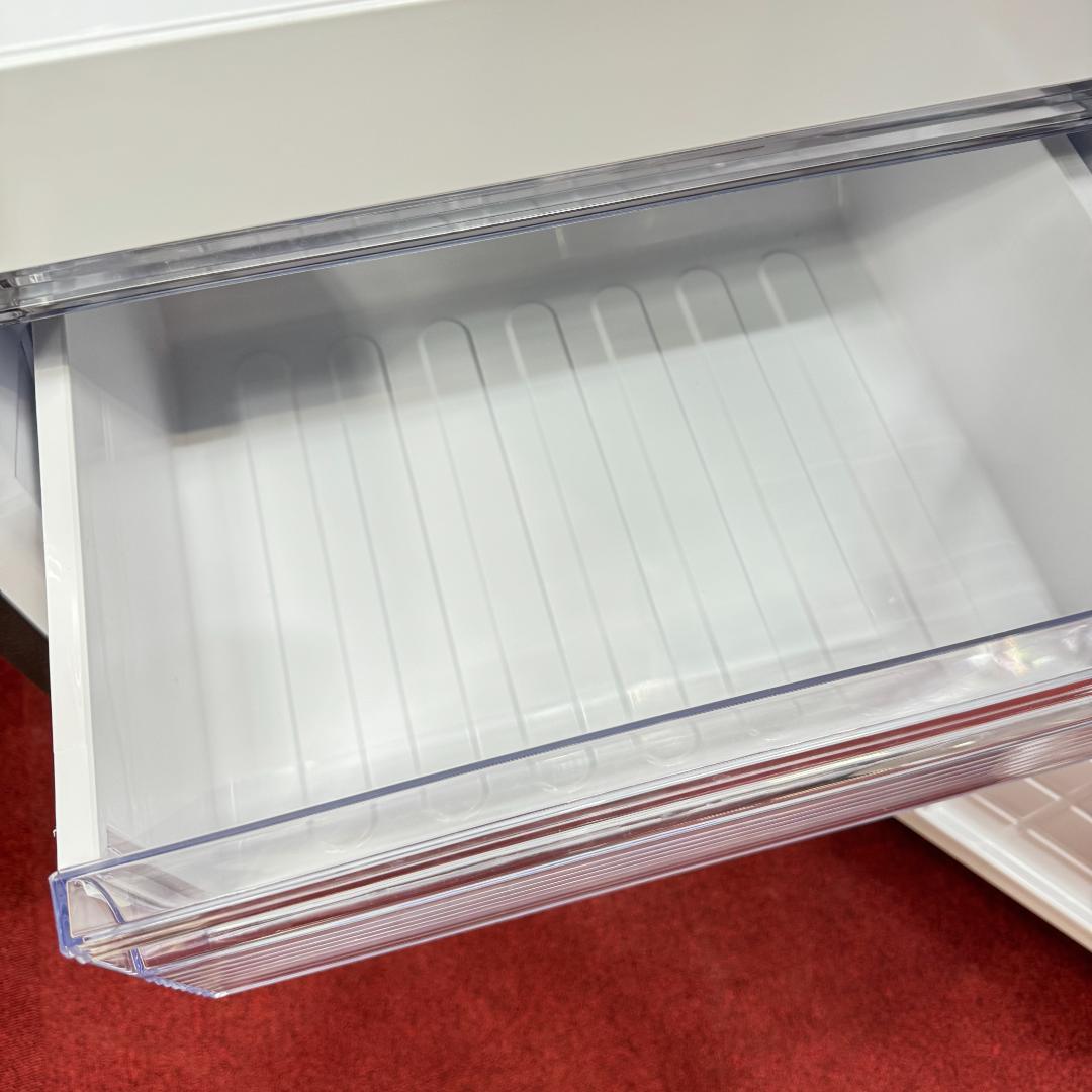 東京23区送料無料　超美品シャープ2022年製　2ドア310L　洗浄/除菌済み