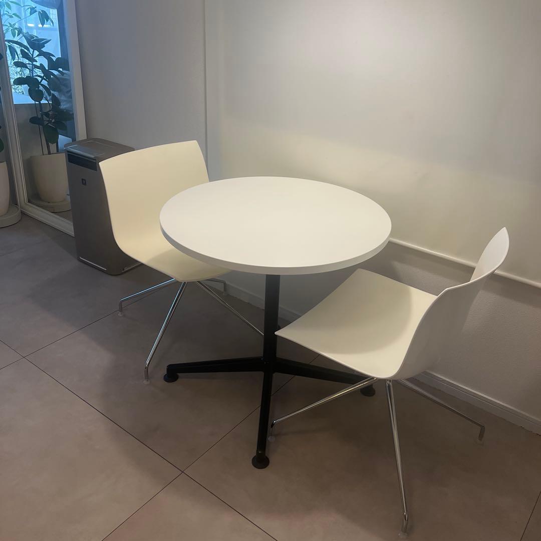 (美品)KOKUYO 丸テーブル