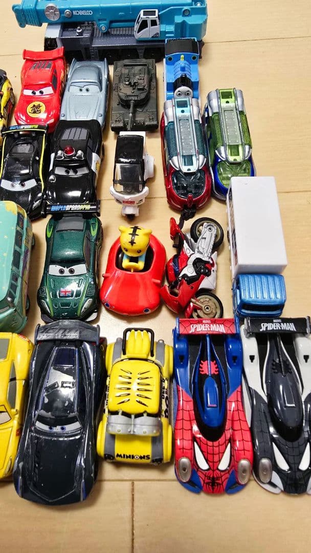 大人気トミカ&その他【カーズあり】ミニカー100台☆
