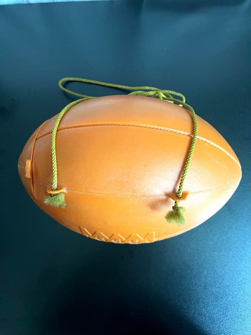 希少7-eleven 非売品ラグビーボール型小物入れ