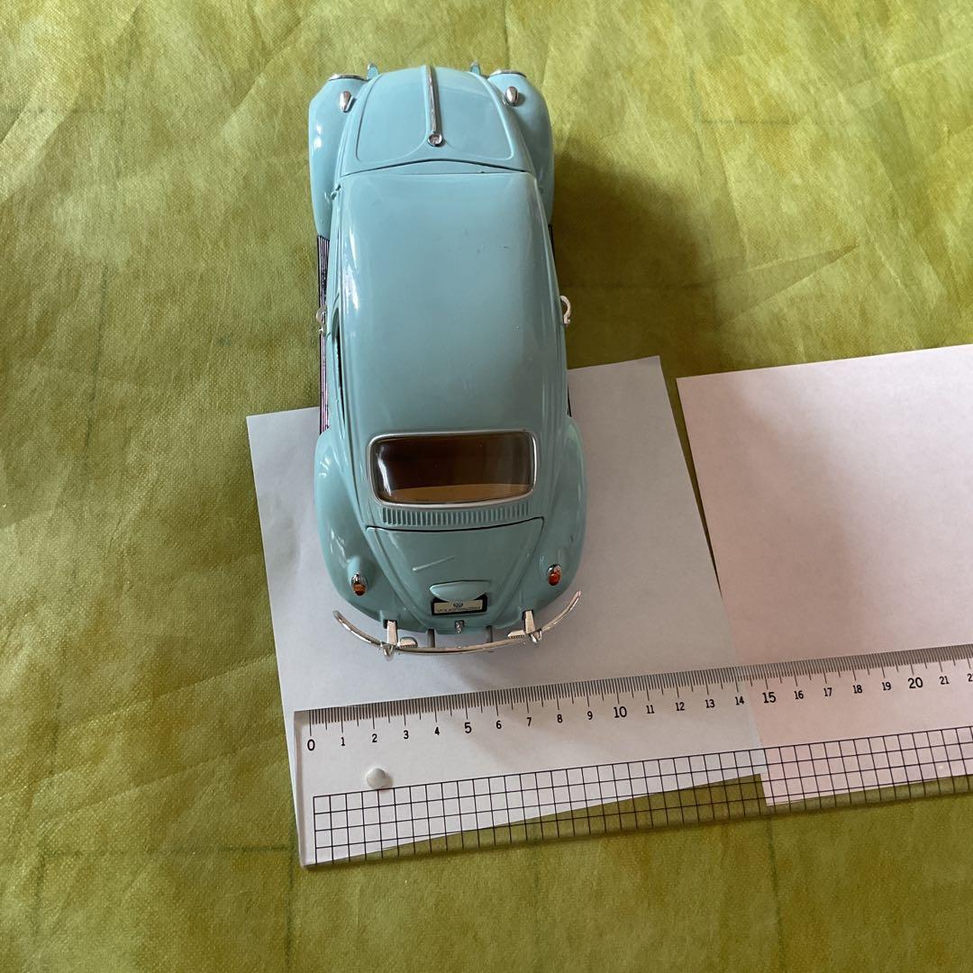 水色のクラシックカー ミニカー 1/18