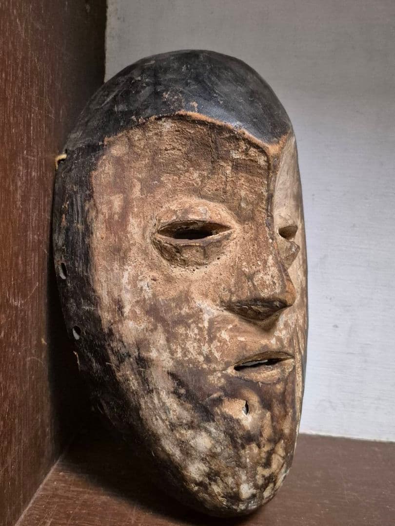 アフリカ　コンゴ　お面　マスク　飾り　魔除け