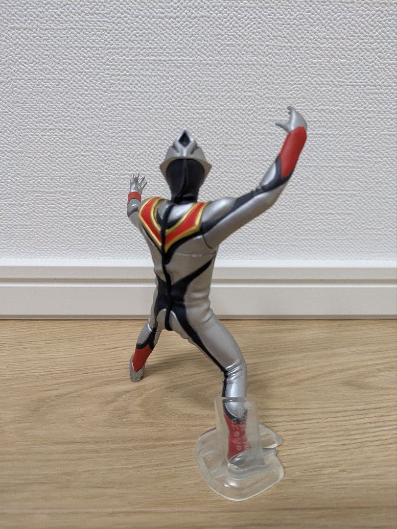 アルティメットルミナス イーヴィルティガ/キリエロイド