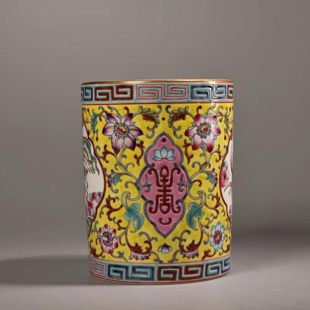 中国古美術・珍蔵珐琅彩粉彩陶磁器のペン立・書道品・純手描き・案頭・文房具・箱付き