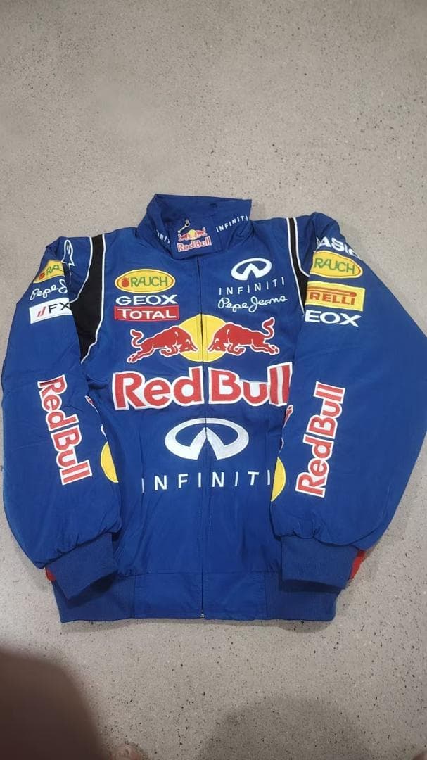 新品 RED BULL INFINITI 刺繍中綿 F1レーシングジャケットB5