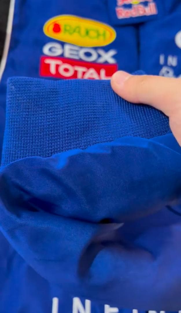 新品 RED BULL INFINITI 刺繍中綿 F1レーシングジャケットB5