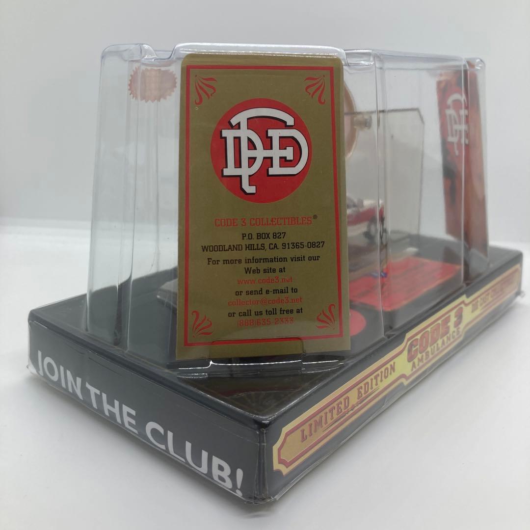 未使用 CODE3 AMBULANCE DIE CAST ミニカー