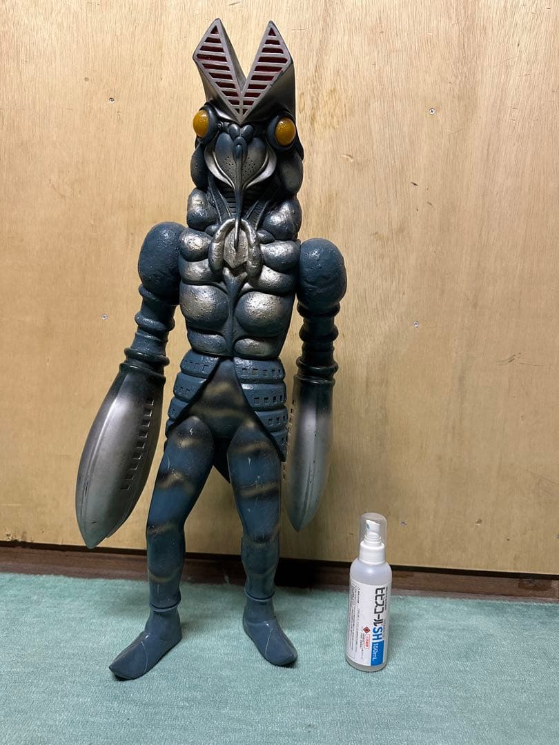 バルタン星人　フィギュア