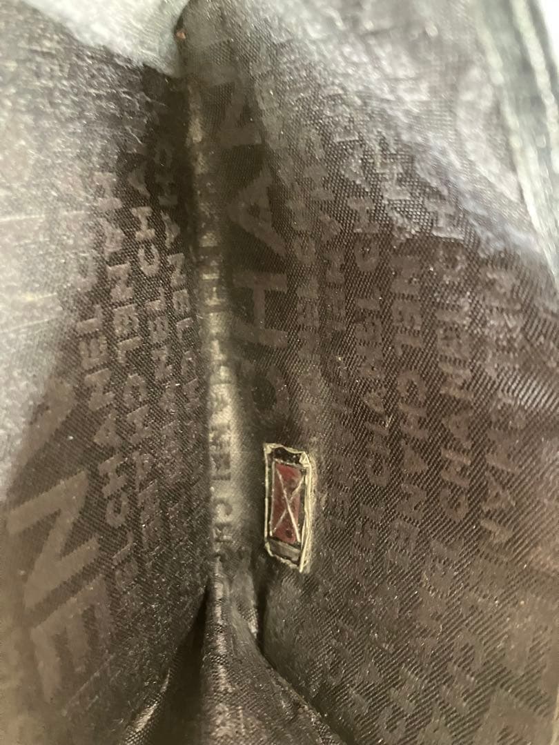 CHANEL　アイコンライン　ブラック 　二つ折り財布　財布 　長財布