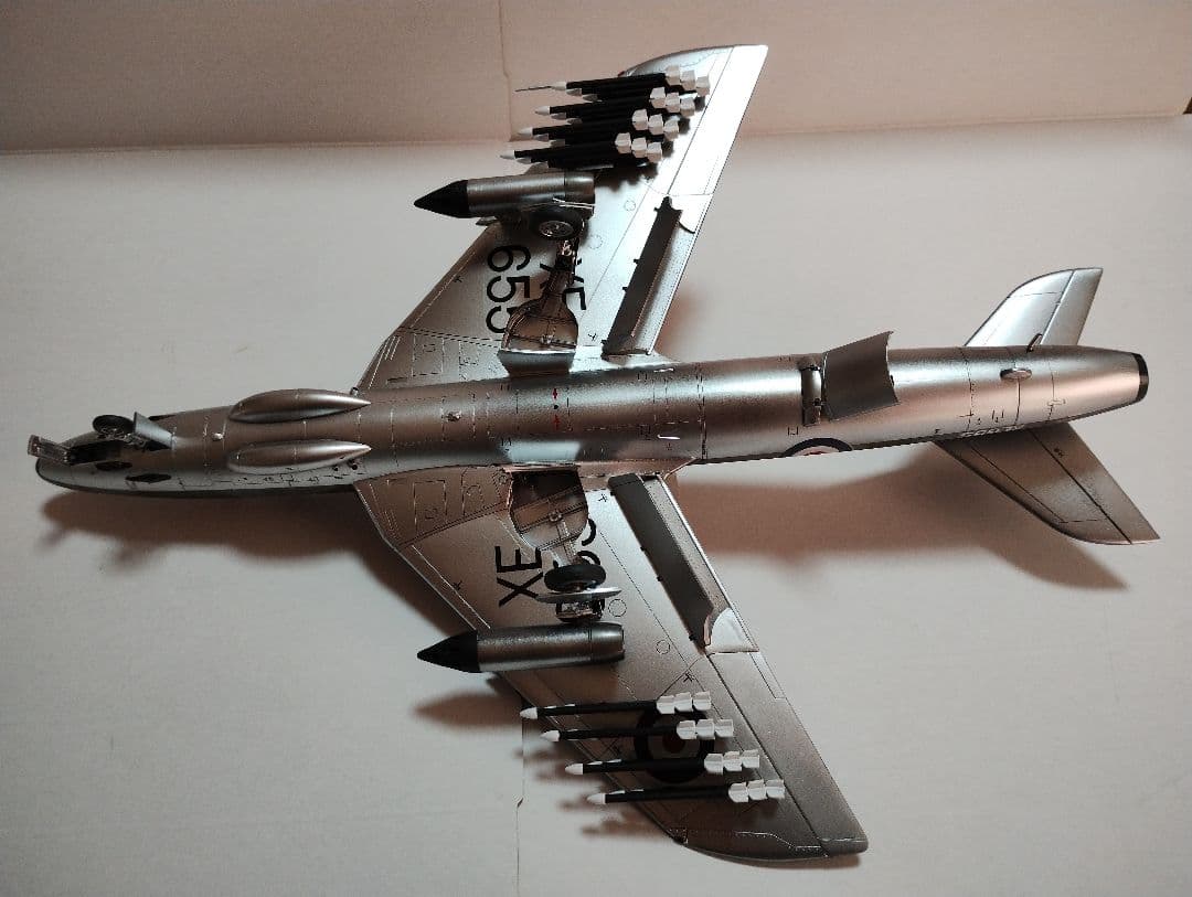 プラモデル完成機　1/48　ホーカーハンターFGA.9