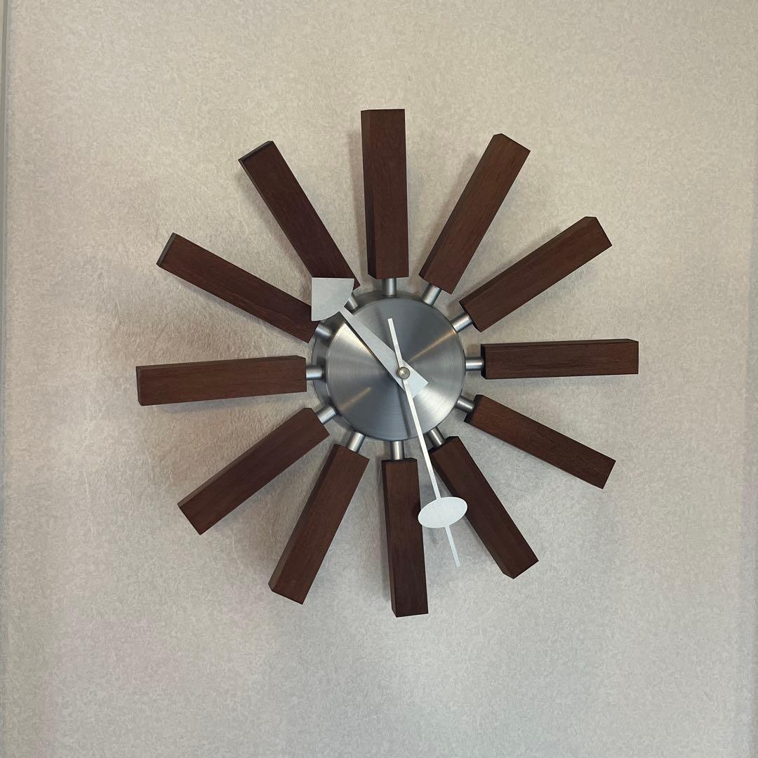 e Nelson モダン掛時計