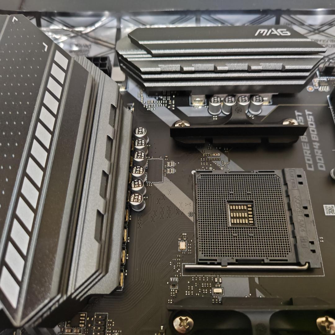 AMD Ryzen 7 5800X3D とMSIマザーボードとメモリセットで