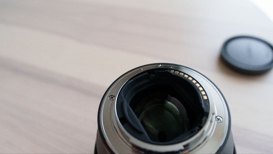 SONY　SEL85F18 85mm F1.8レンズ