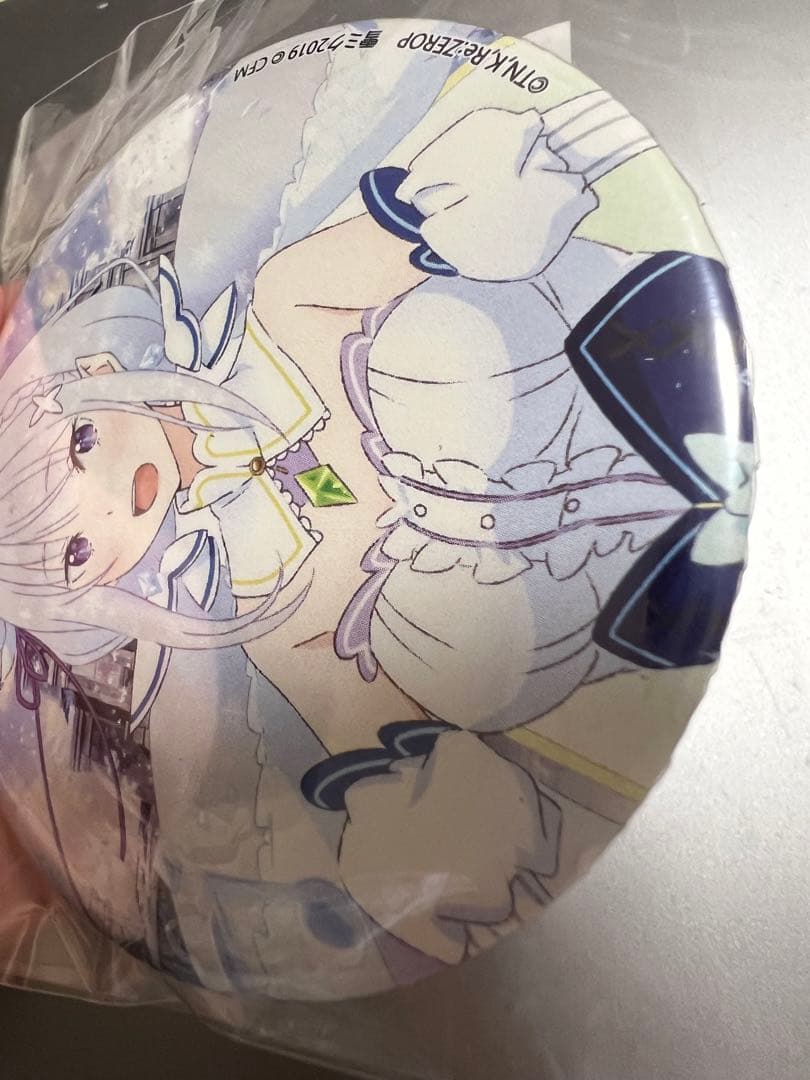 初音ミク 雪ミク miku リゼロ エミリア 缶バッジ 2個セット