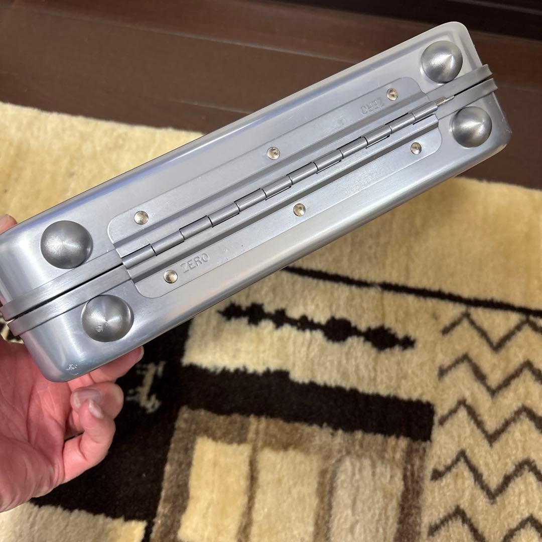 ZEROHALLIBURTON アルミニウム ビジネスバッグ 鍵付き