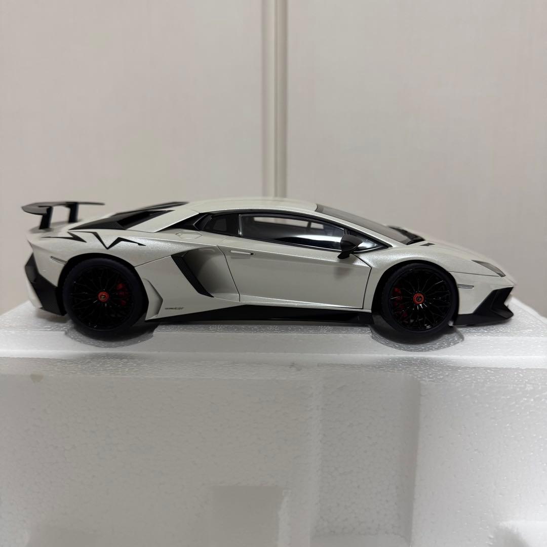 Autoart 1/18 ランボルギーニ アヴェンタドール SV