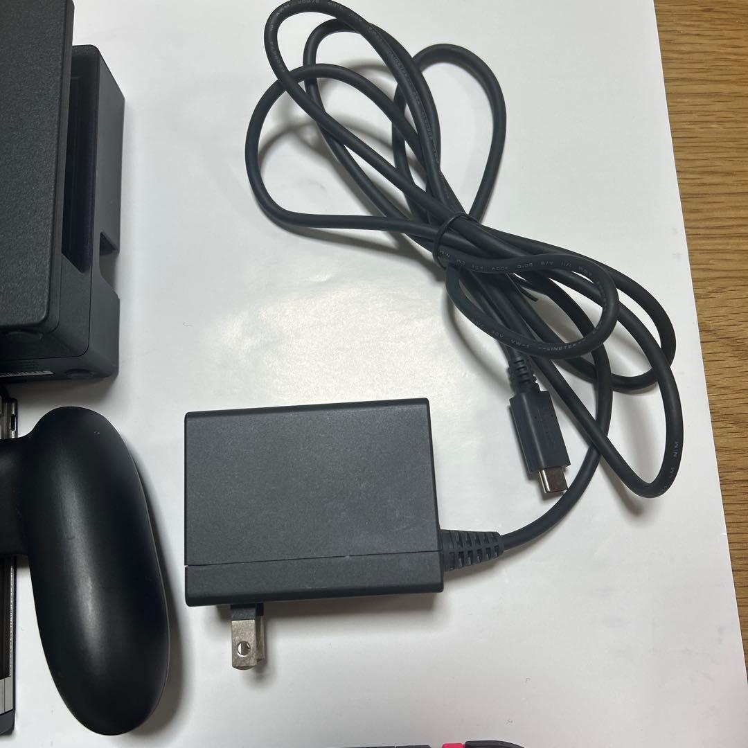 使用回数少なめ　Nintendo Switch 本体 ブルー/ネオンピンク