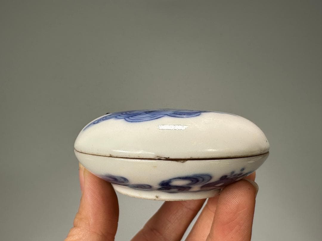 中国美術　清朝　清時代　大清康熙年製　青花人物図香合　染付　蓋物　時代　古物唐物