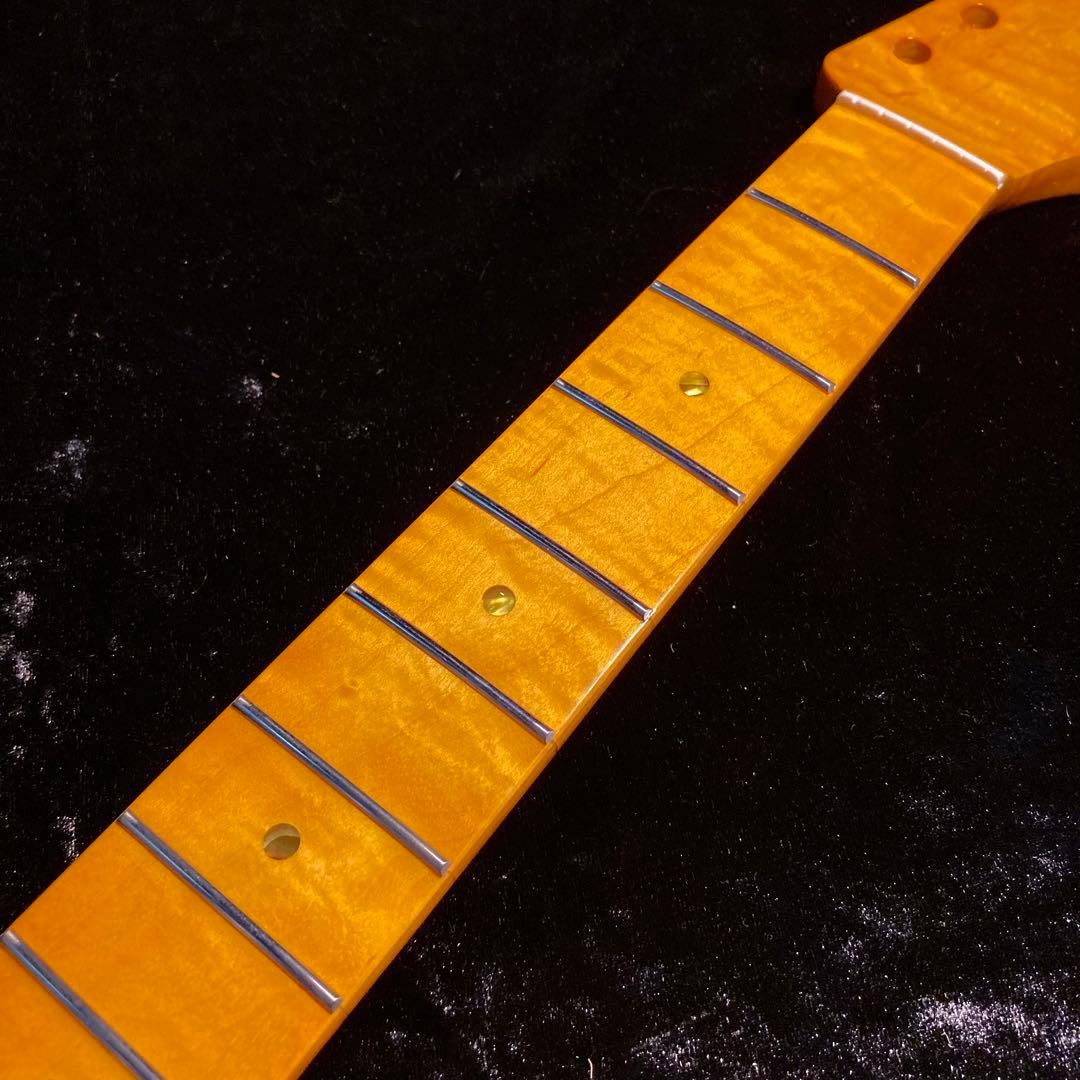 カナダ産フレイムメイプル　エレキギターネック　ストラトキャスター　ヴィンテージ