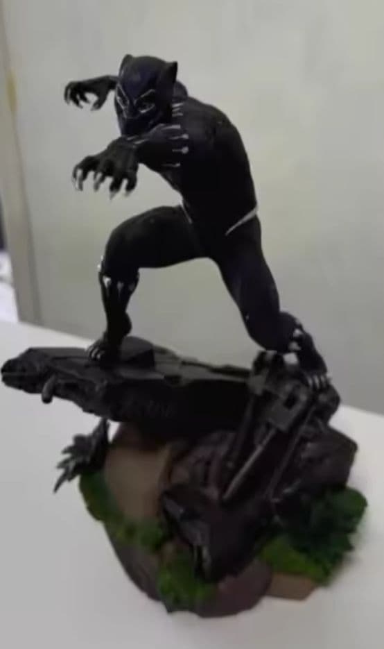 MARVEL　ブラックパンサー　フィギュア
