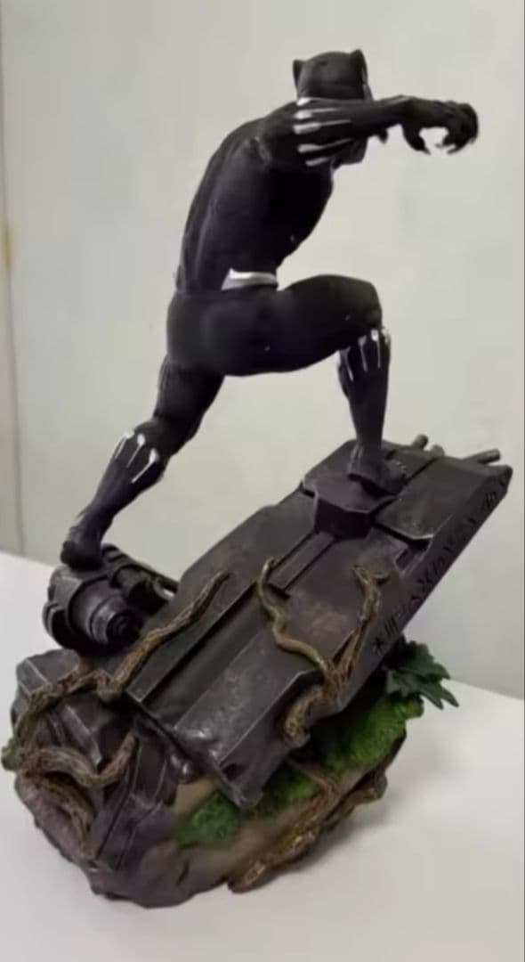 MARVEL　ブラックパンサー　フィギュア